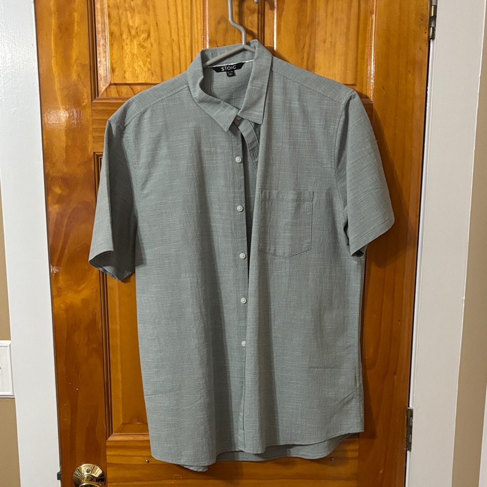 Men's Casual Gray Button Down Shirt